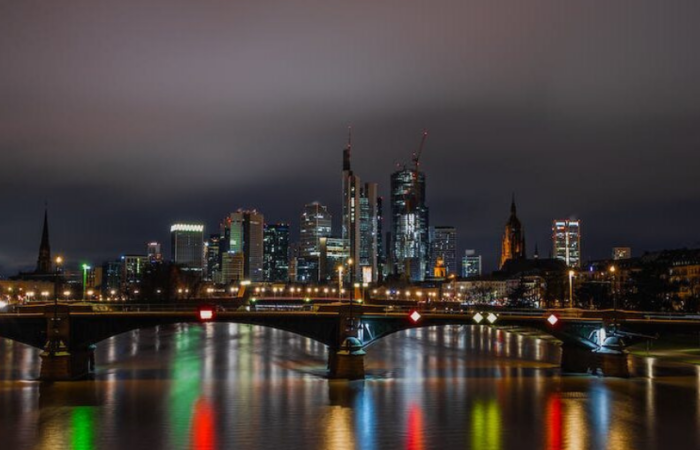 Natural History Museum London tour package