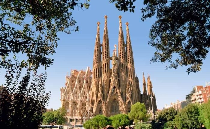 Barcelona Tour Package