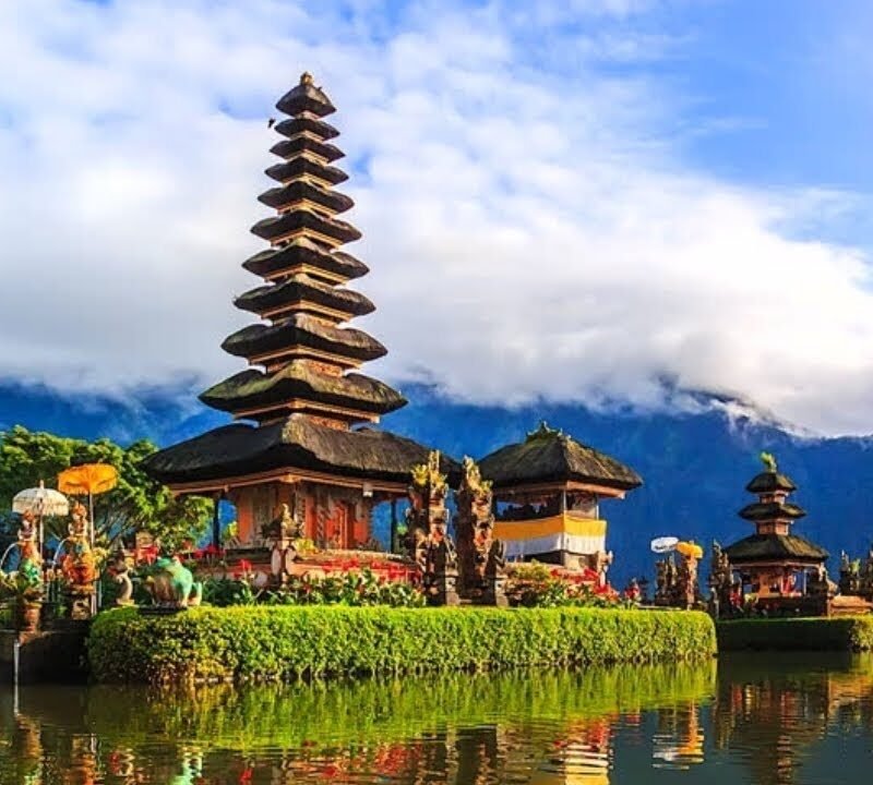 Bedugul Temple in Bali Tout packages